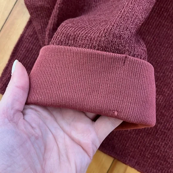 Urban Outfitters split neck cropped long sleeve boxy top - Picture 3 of 4